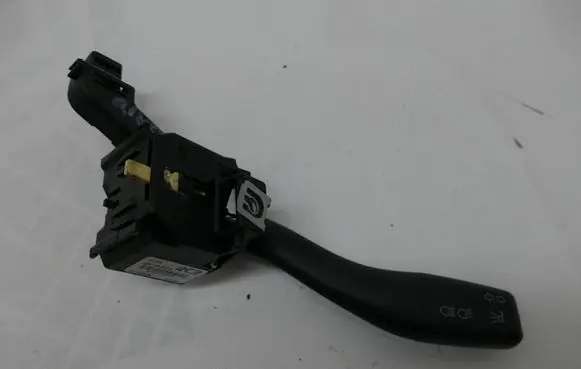 Audi A3 S3 8P Indicator stalk 8P0953513A