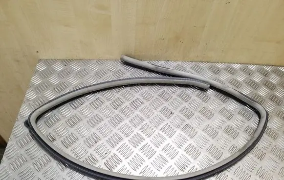 Rubber seal rear door