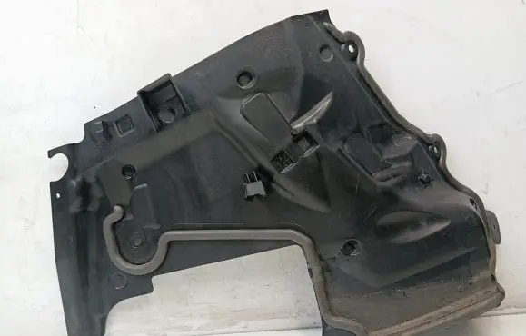 Mercedes-Benz C AMG W205 Other engine bay part A2056205801