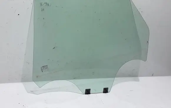 Rear door window glass