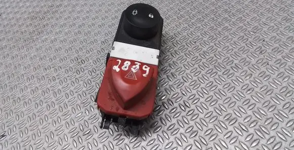 Renault Scenic II - Grand scenic II Hazard light switch 8200407415