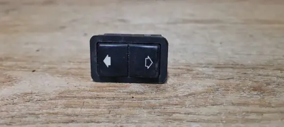 BMW 5 E39 Electric window control switch 8368974
