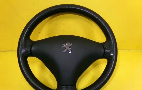 Peugeot 107 Steering wheel GS12001840