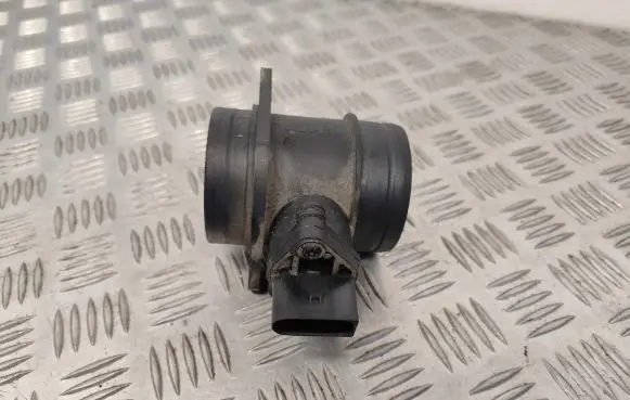 Volkswagen Golf Plus Mass air flow meter 0281002531