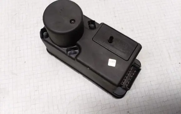 Volkswagen PASSAT B3 Central locking vacuum pump 357962257