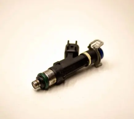 Ford Kuga II Fuel injector 9E5GAA
