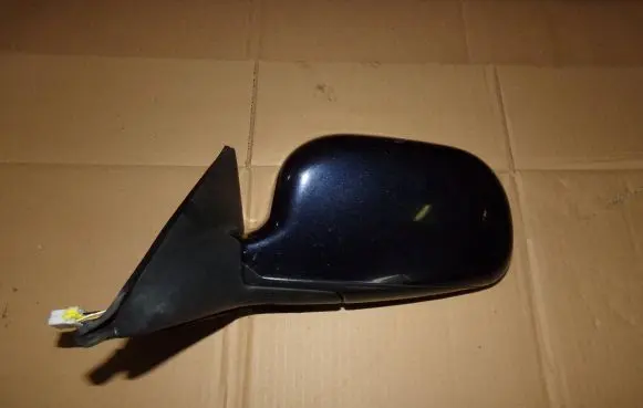 Mitsubishi Galant Front door electric wing mirror 