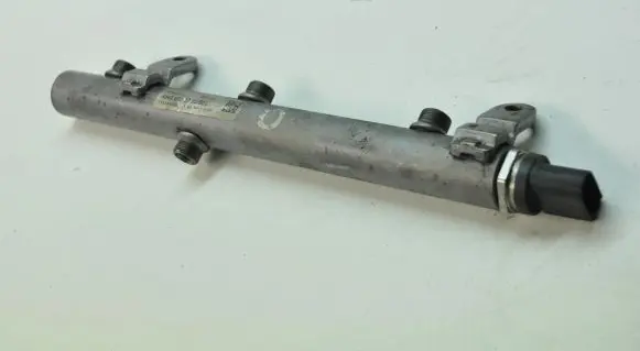Mercedes-Benz E W211 Fuel main line pipe 0281002927