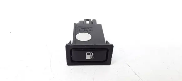 Toyota Avensis T250 Fuel tank opening switch 156795