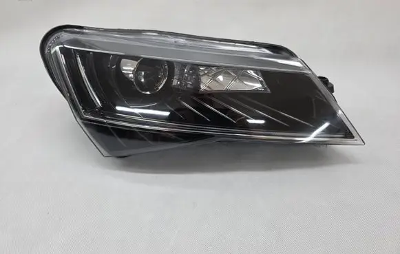 Skoda Superb B8 (3V) Headlight/headlamp 3V1941016B SP3V1941016B
