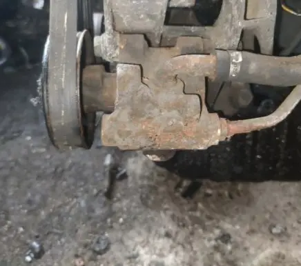 Volvo S40, V40 Power steering pump