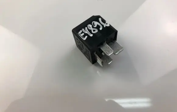 BMW 3 E90 E91 Other relay 6901469