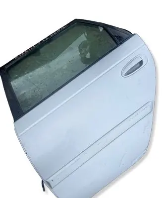 Toyota Avensis T220 Rear door 