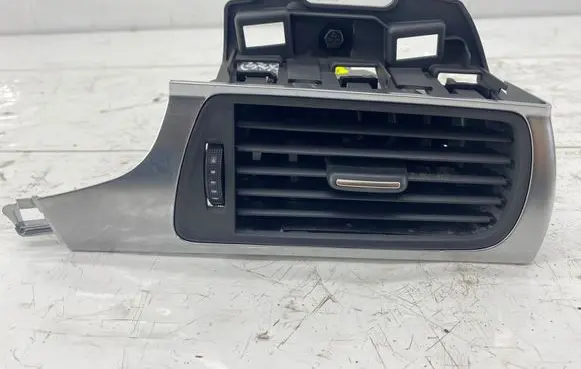 Audi A6 C7 Dashboard side air vent grill/cover trim 4G2820902
