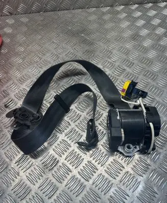 BMW X1 E84 Front seatbelt 33014051