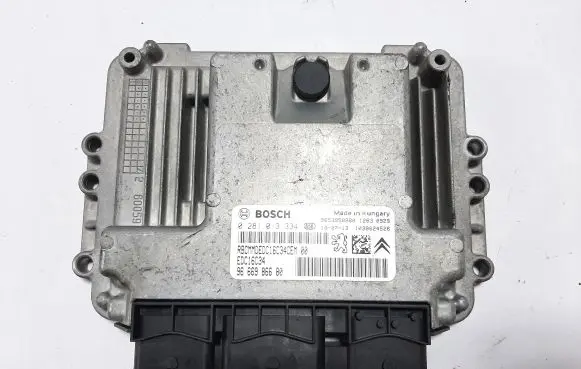 Peugeot 3008 I Engine control unit/module 9666986680