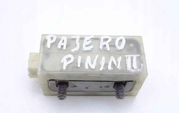 Mitsubishi Pajero Pinin Airbag deployment crash/impact sensor MR517089