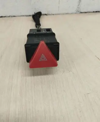 Volkswagen Polo III 6N 6N2 6NF Hazard light switch 6N0953235 7D0953235
