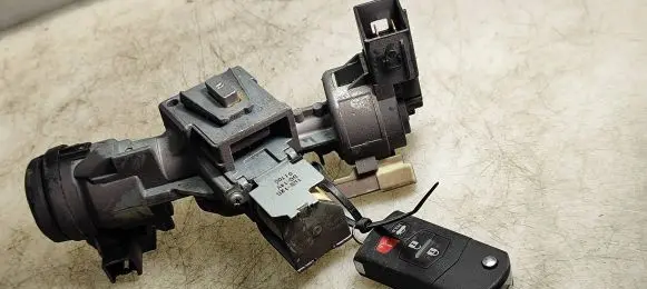Mazda 3 II Ignition lock 3M513F880CC