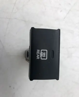 Hyundai Santa Fe Windscreen/window heater switch 202002962