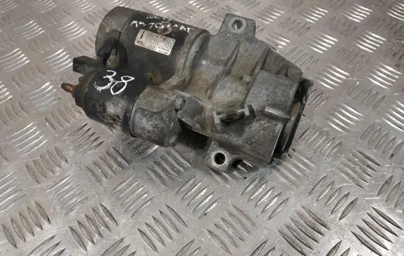 Volkswagen Golf IV Starter motor 09A911023A
