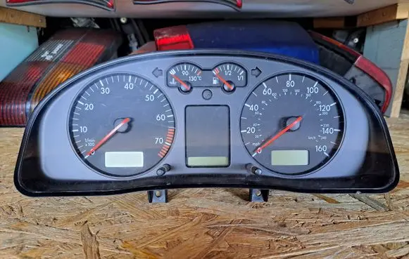 Volkswagen PASSAT B5 Speedometer (instrument cluster) 3B0919930T 110008794012