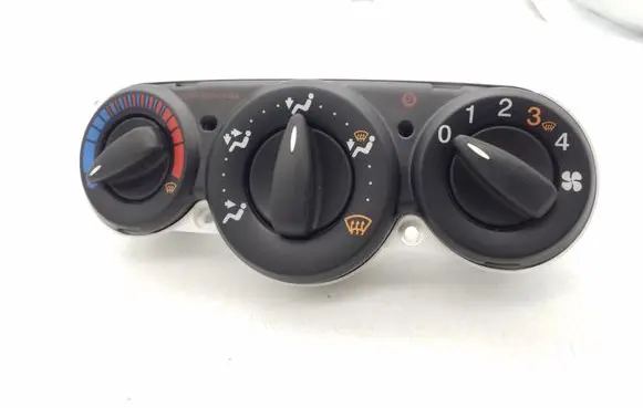 Ford Focus Climate control unit 98AB18C419AF