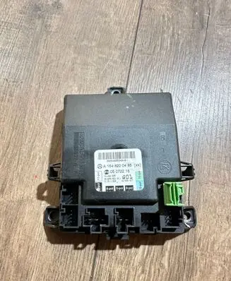 Mercedes-Benz R W251 Door control unit/module A1648200485 05072216