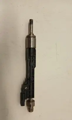 BMW 5 G30 G31 G38 Fuel injector 13648638255 10213541 8638255