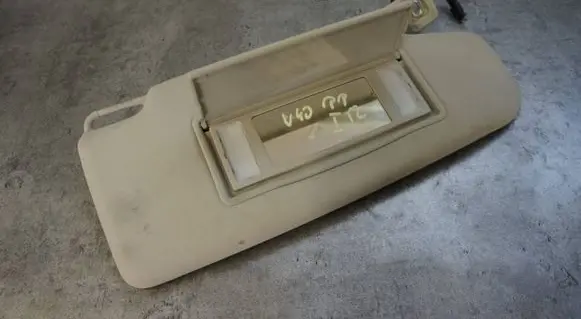 Volvo V40 Sun visor