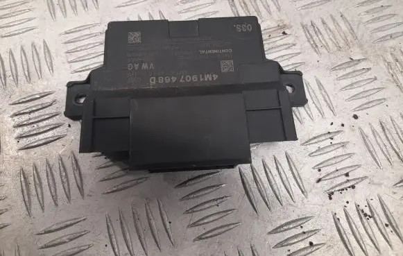 Audi A5 Gateway control module 4M1907468D