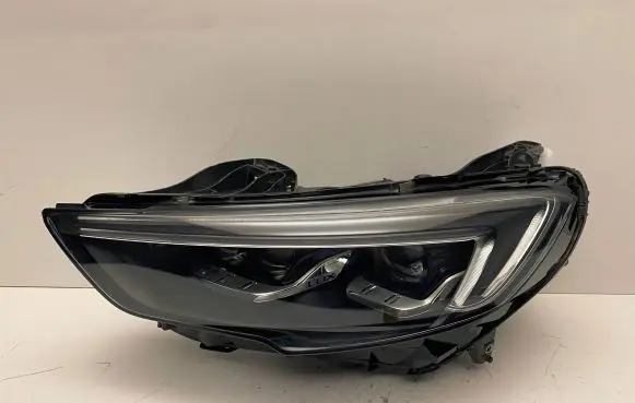 Opel Insignia B Headlight/headlamp 39122974 662588537 10504290001