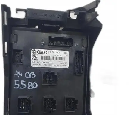 Audi A4 S4 B8 8K Comfort/convenience module 8K0907063