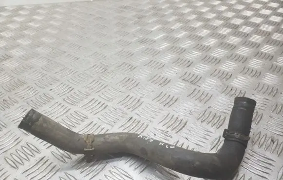 Volkswagen Touareg I Engine coolant pipe/hose