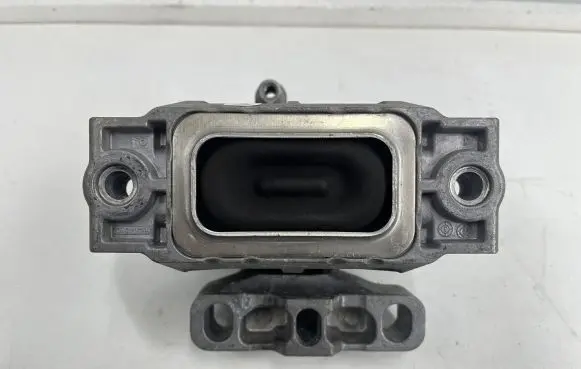 Volkswagen Golf V Engine mount bracket 1K0199262AJ
