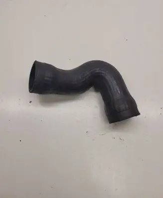 Audi A4 S4 B5 8D Intercooler hose/pipe 8D0145745A