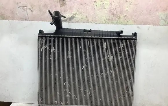 Coolant radiator