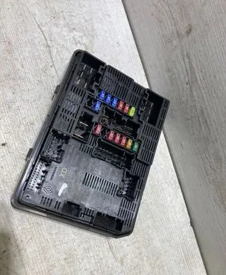Nissan Micra K14 Fuse module 284B75RF0A