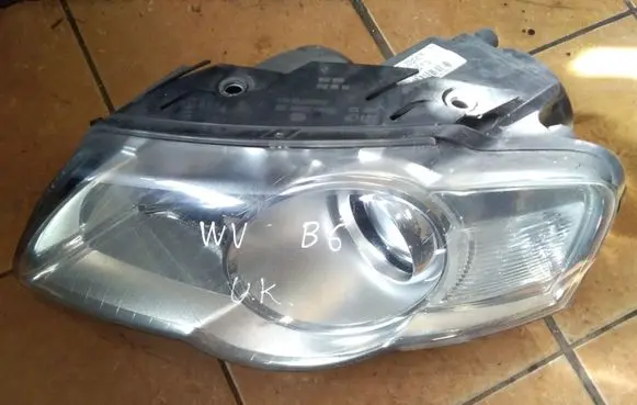 Volkswagen PASSAT B6 Headlight/headlamp 3C0941005R