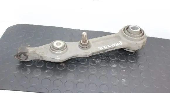 Mercedes-Benz CLS C219 Front lower control arm/wishbone