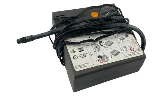 Audi A3 S3 A3 Sportback 8P Tire air pump compressor 8P0012615C