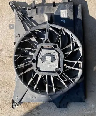 Volvo S80 Radiator cooling fan shroud 8616762