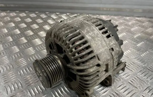 Volkswagen PASSAT B6 Generator/alternator 021903026l