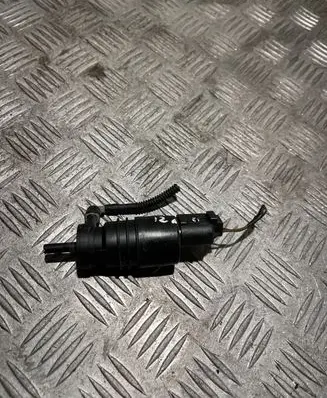 BMW X5 E70 Windscreen/windshield washer pump 6934160