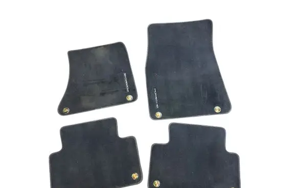 Porsche Macan (95B) Car floor mat set 