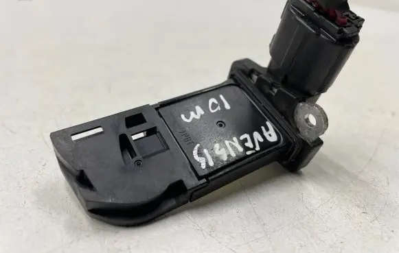 Toyota Avensis T270 Mass air flow meter 2220426010