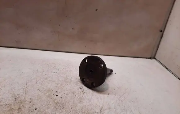 Volkswagen Golf II Stub axle 