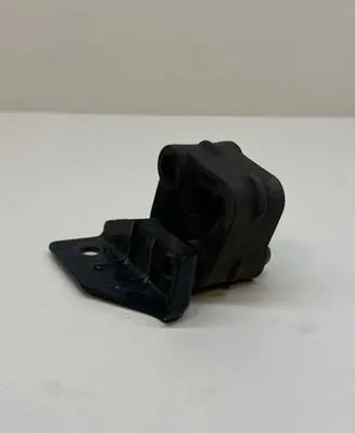 Alfa Romeo Giulia Muffler mount bracket/holder 50533700