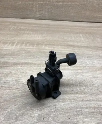 Opel Astra J Vacuum valve 09158200