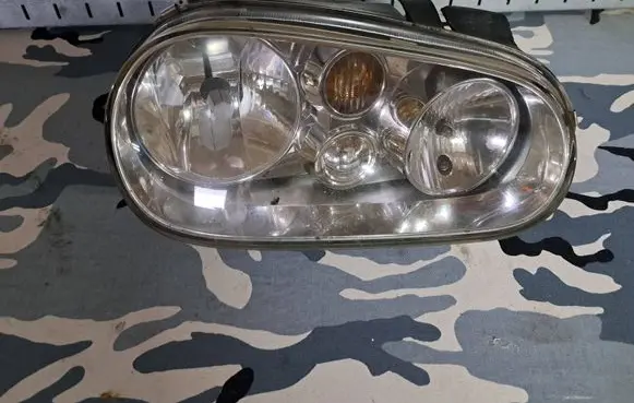 Volkswagen Golf IV Headlight/headlamp